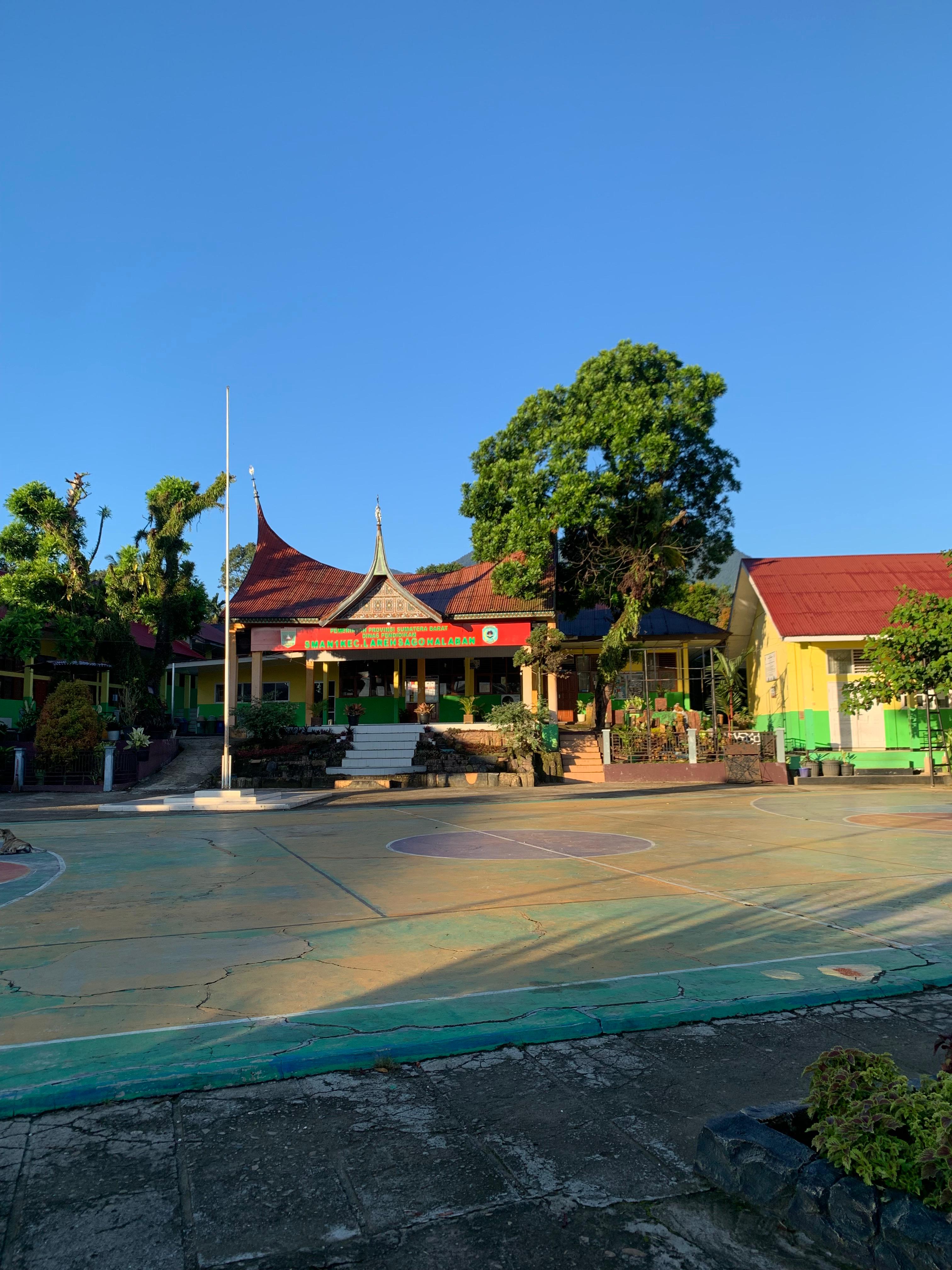 Lingkungan Sekolah 7